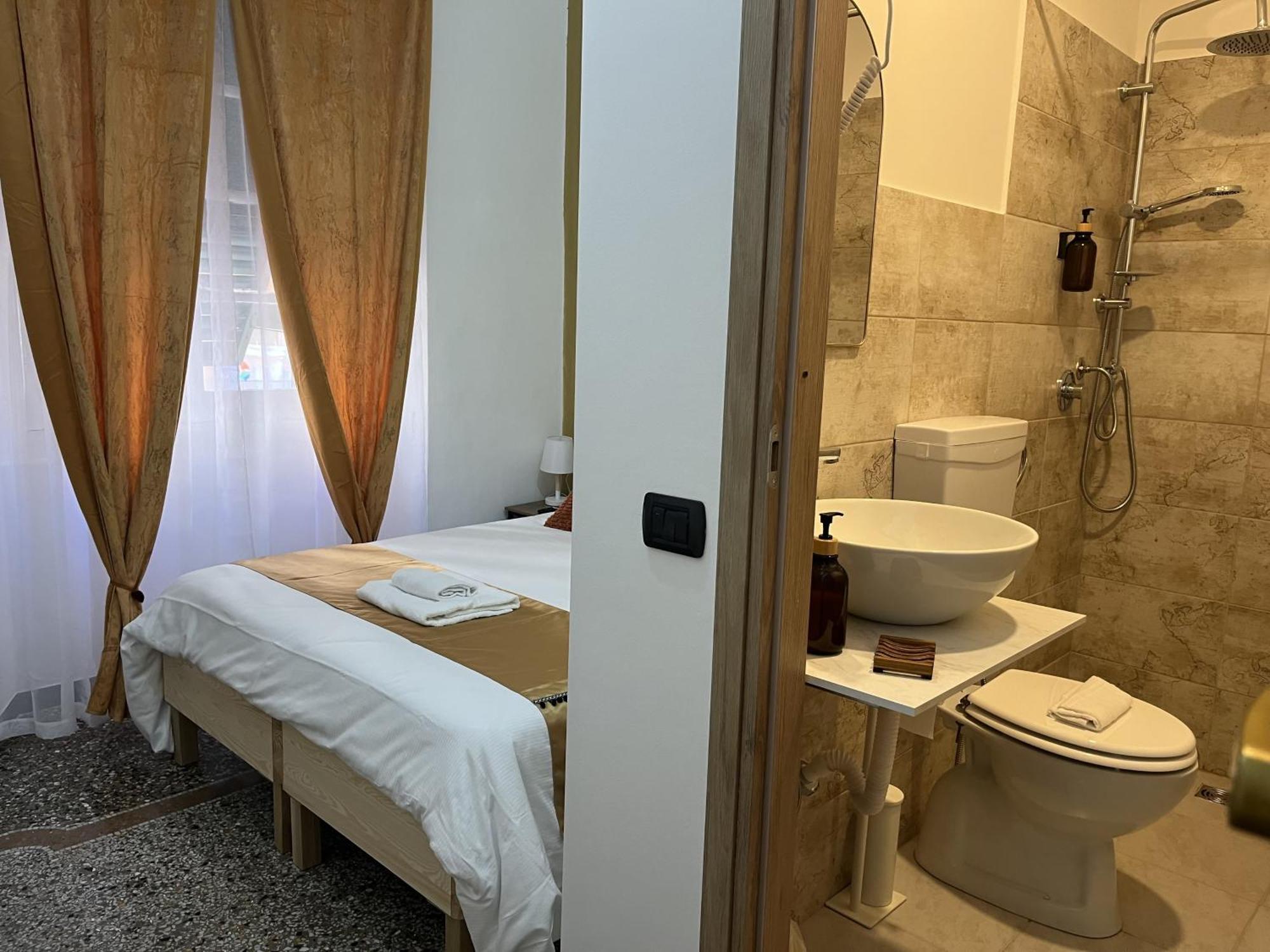 Genova Gold Rooms Екстер'єр фото