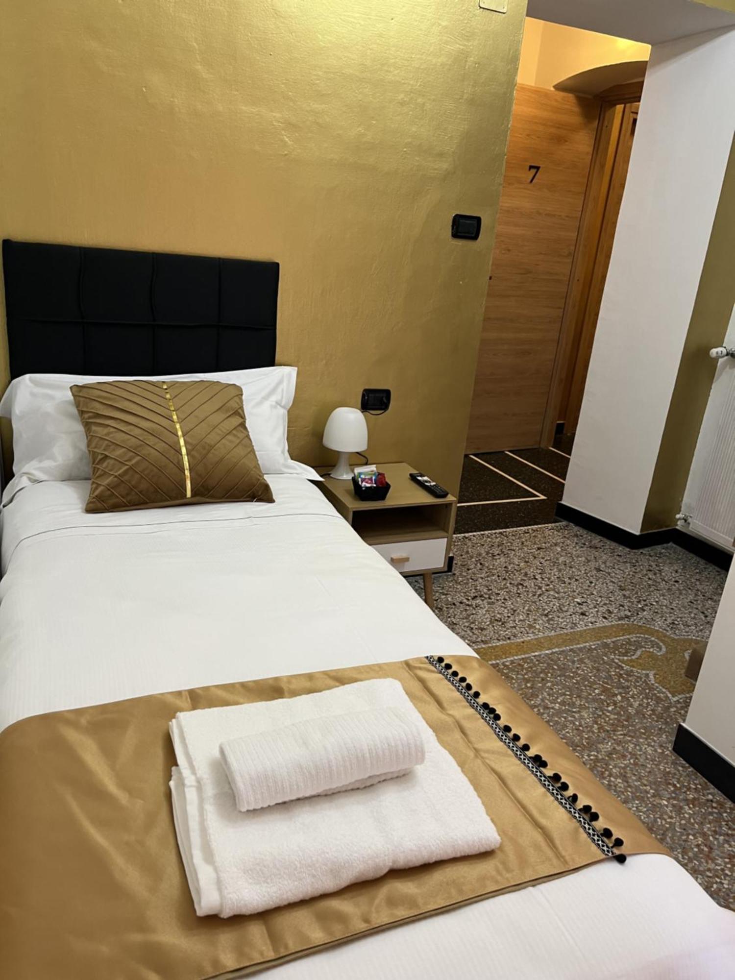 Genova Gold Rooms Номер фото
