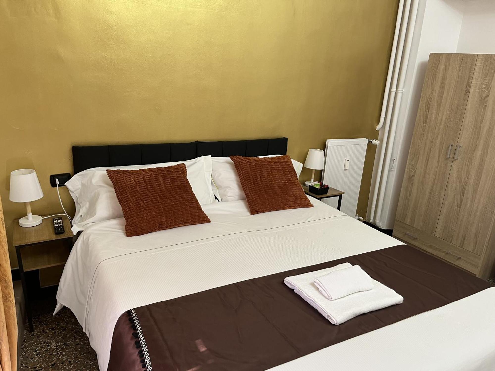Genova Gold Rooms Екстер'єр фото